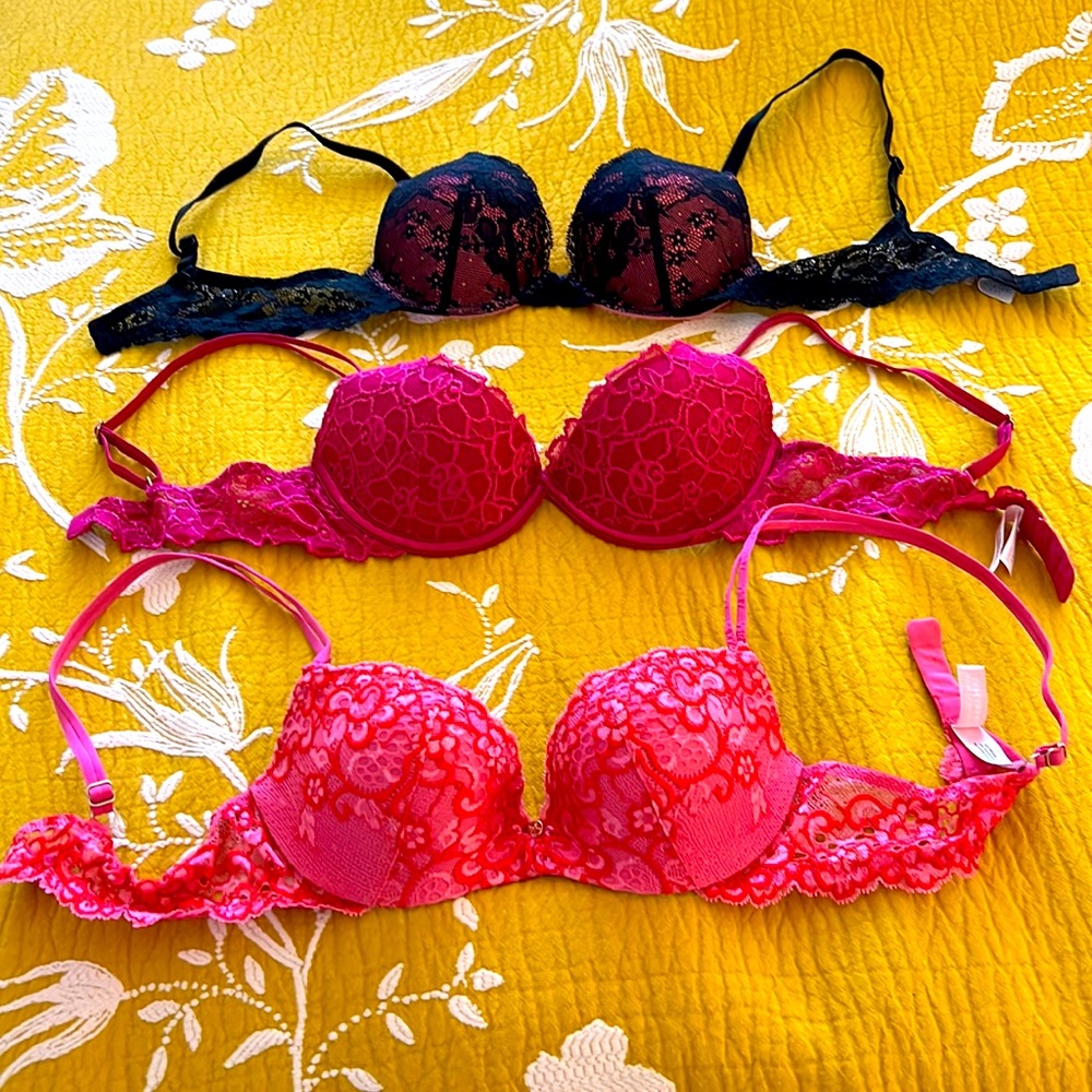 Victoria’s Secret Lace Push-up Bra Bundle